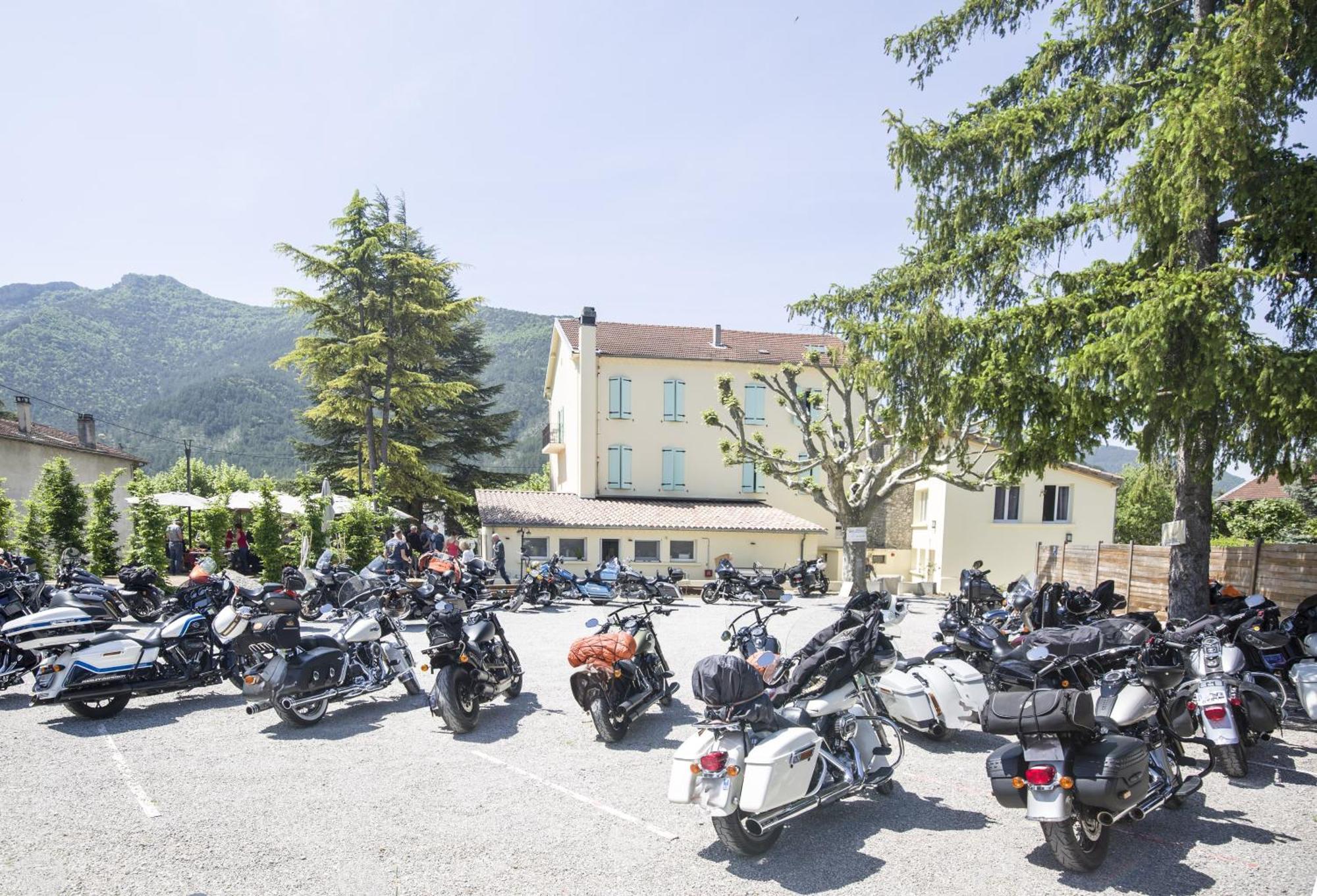 Logis Hotel & Restaurant Le Carnot Die Dış mekan fotoğraf
